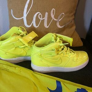 Bundle Deal Nike Glow Shoes and Shorts (Medium)